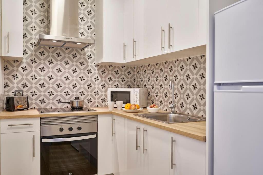 Bebarceloner Sants Apartments - 2 Bedrooms المظهر الخارجي الصورة
